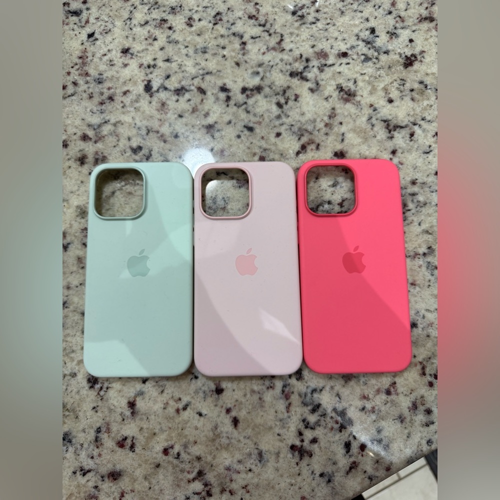 *RESERVED* mint Apple iPhone 15 pro max silicone case